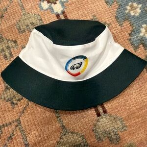 Men's Black and White Bucket Hat